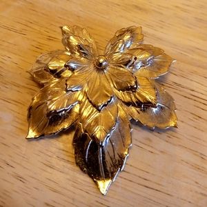 Vintage 1957 "Golden Maple" Sarah Coventry brooch